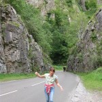 gut aufgelegt in der Schlucht von Cheddar