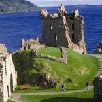 Loch Ness mit Urquart Castle